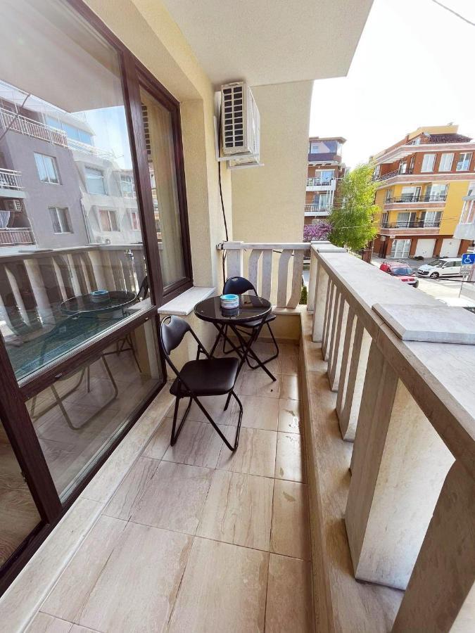 Lovely Studio Apartment On The Beach Burgas Exterior photo