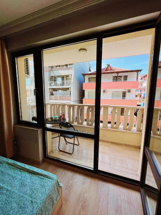 Lovely Studio Apartment On The Beach Burgas Exterior photo